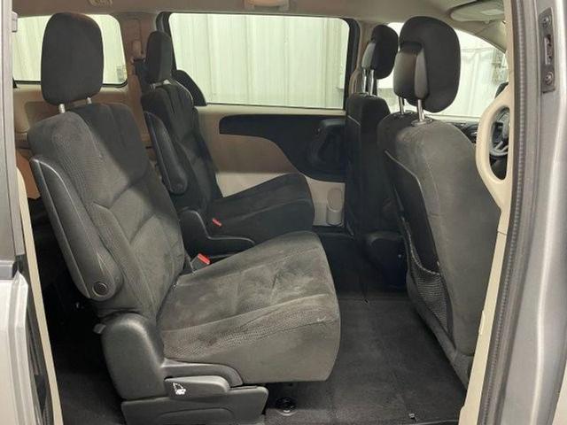 Photo of 2015 Silver Dodge Grand Caravan
