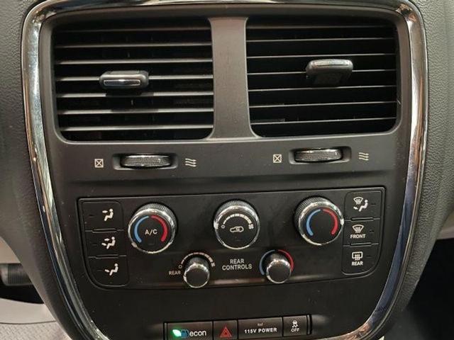 Photo of 2015 Silver Dodge Grand Caravan