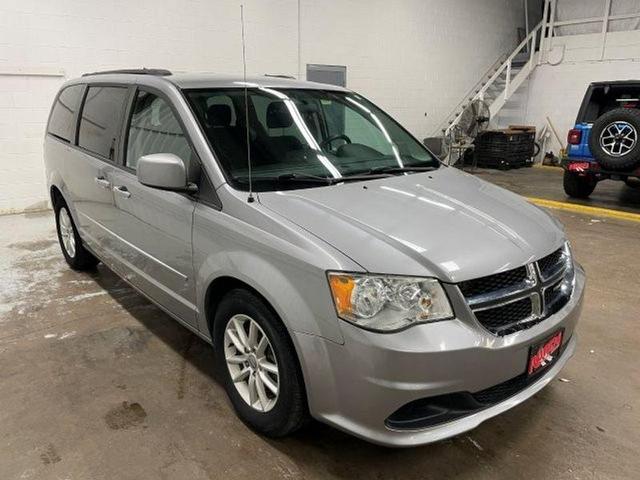 Photo of 2015 Silver Dodge Grand Caravan