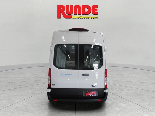 Photo of 2023 Oxford White Ford E-Transit
