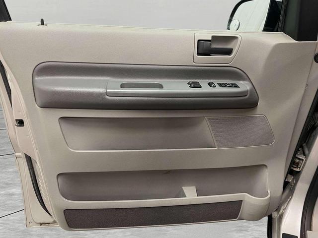 Photo of 2004 Gray Ford Freestar