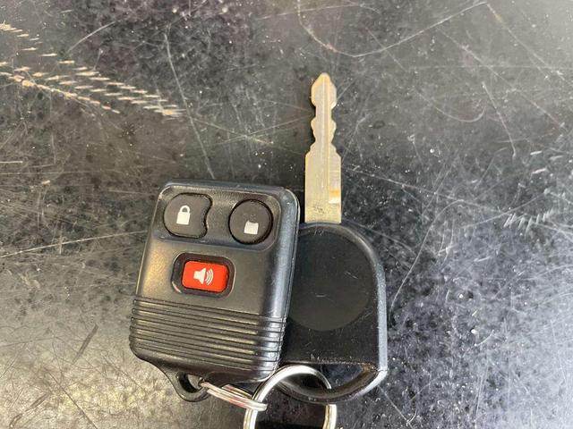 Photo of 2004 Gray Ford Freestar