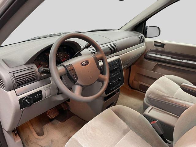 Photo of 2004 Gray Ford Freestar