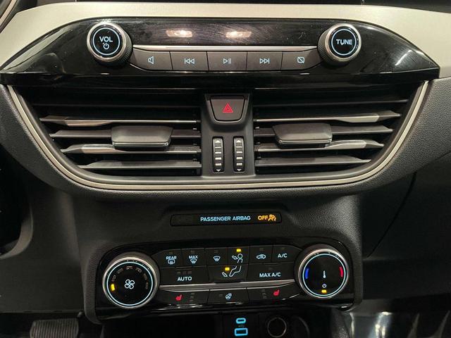 Photo of 2022 White Ford Escape