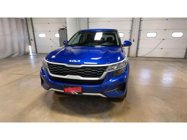 Photo of 2023 Blue Kia Seltos
