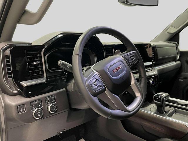 Photo of 2024 White GMC Sierra 1500