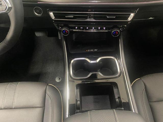 Photo of 2026 Mosaic Black Metallic Chevrolet Traverse