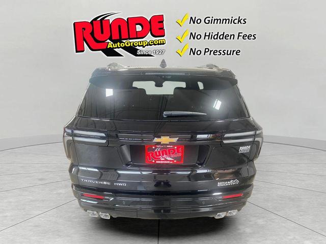 Photo of 2026 Mosaic Black Metallic Chevrolet Traverse