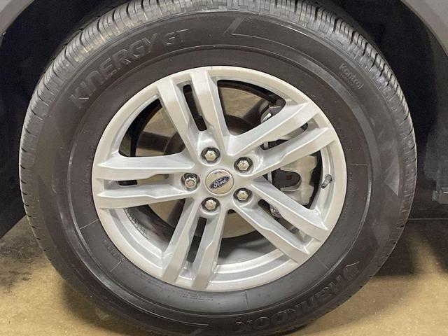 Photo of 2024 Medium Blue Metallic Ford Explorer