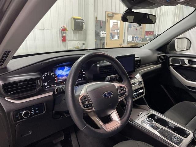 Photo of 2024 Medium Blue Metallic Ford Explorer