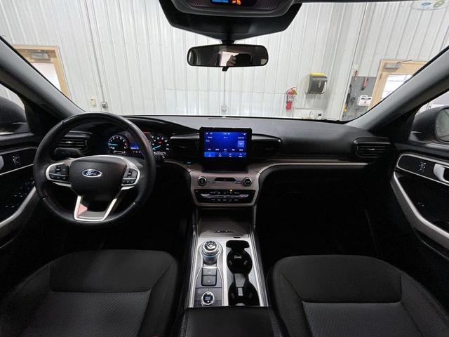Photo of 2024 Medium Blue Metallic Ford Explorer