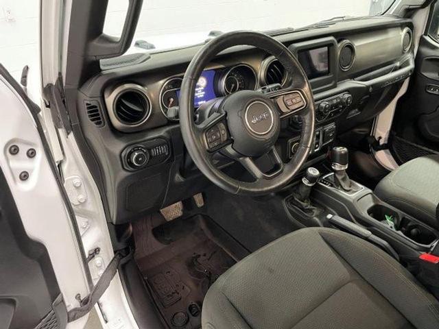 Photo of 2019 White Jeep Wrangler
