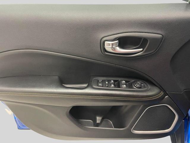Photo of 2020 Blue Jeep Compass