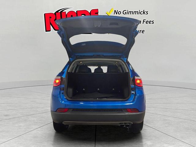 Photo of 2020 Blue Jeep Compass