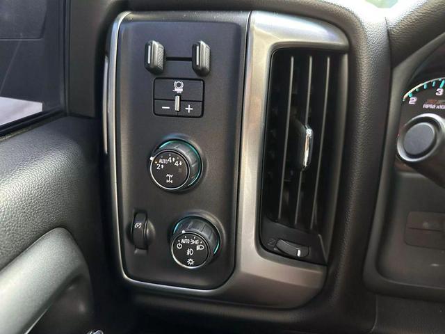 Photo of 2018 White Chevrolet Silverado 1500