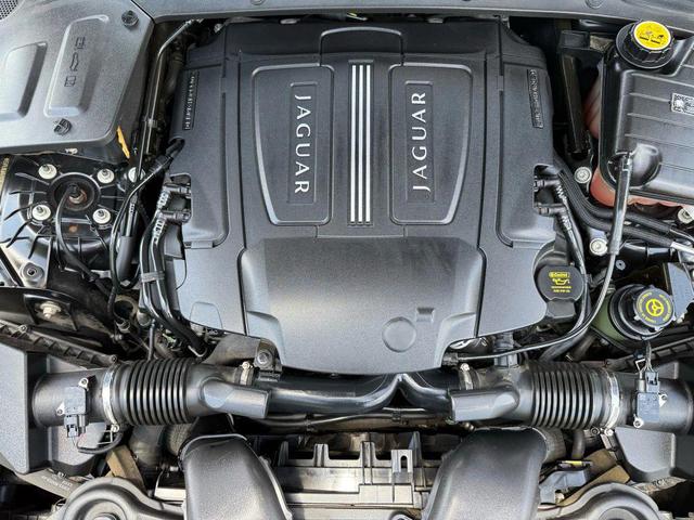 Photo of 2011 Black Jaguar XJ