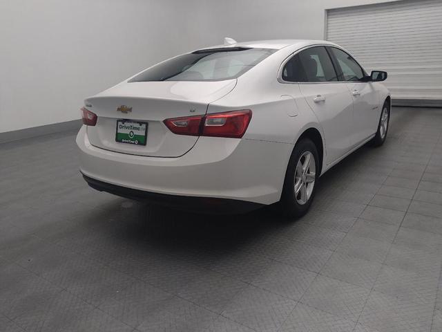 Photo of 2023 Summit White Chevrolet Malibu