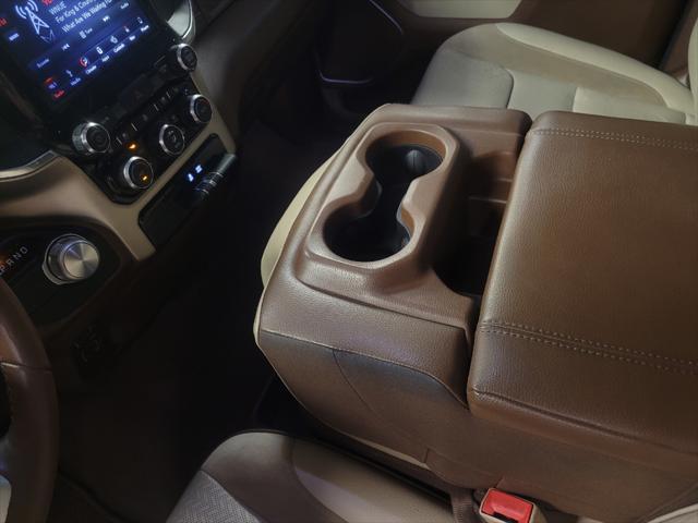 Photo of 2019 Diamond Black Crystal Pearlcoat RAM 1500