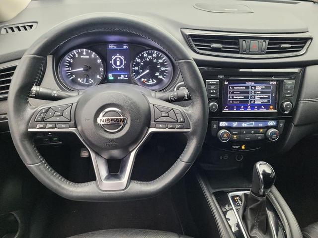 Photo of 2018 Magnetic Black Nissan Rogue