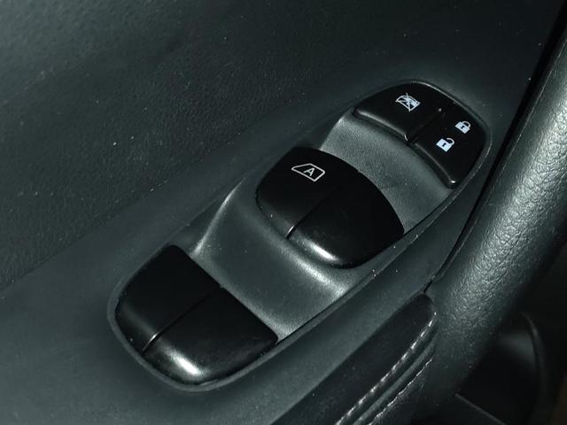 Photo of 2018 Magnetic Black Nissan Rogue