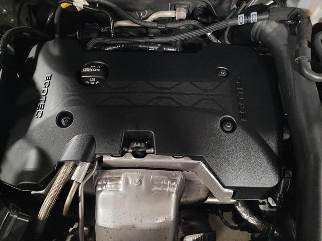 Photo of 2019 Silver Ice Metallic Chevrolet Equinox