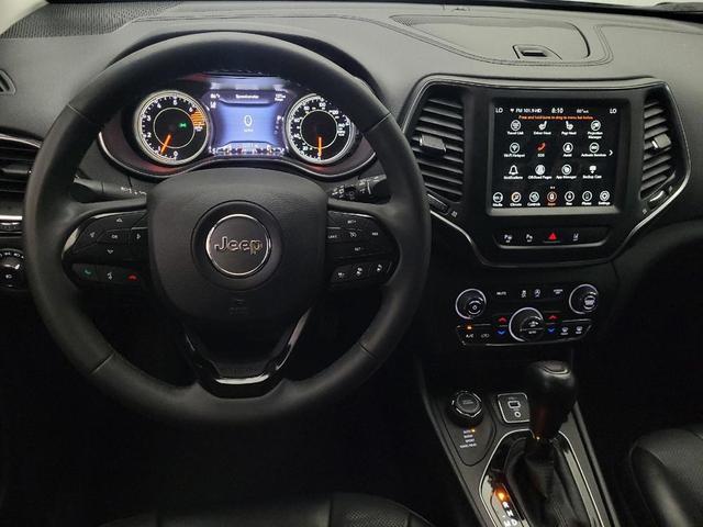 Photo of 2023 Gray Jeep Cherokee