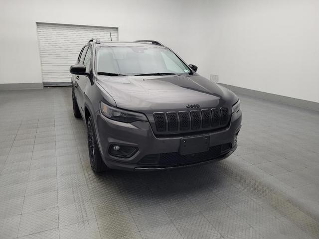 Photo of 2023 Gray Jeep Cherokee