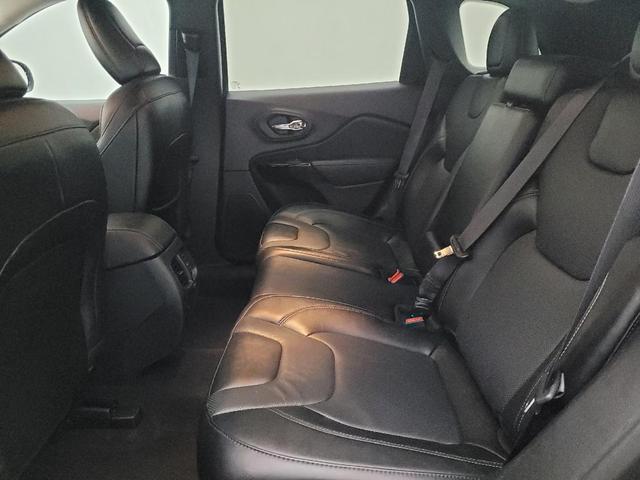 Photo of 2023 Gray Jeep Cherokee