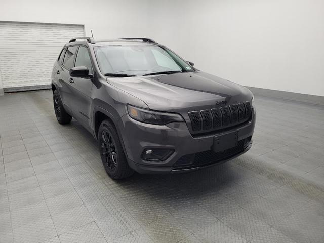 Photo of 2023 Gray Jeep Cherokee