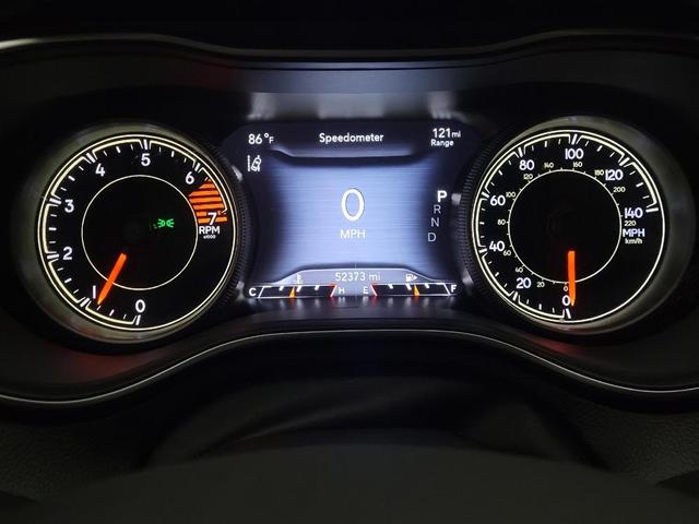 Photo of 2023 Gray Jeep Cherokee