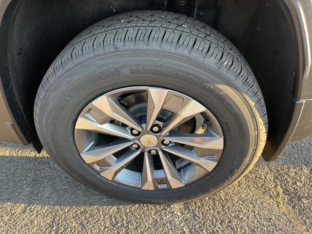 Photo of 2026 Green Chevrolet Equinox