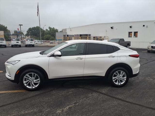 Photo of 2024 Summit White Buick Envista