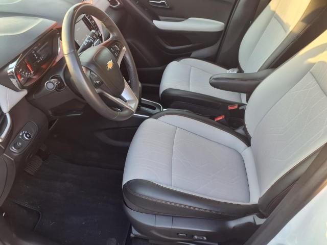 Photo of 2022 Summit White Chevrolet Trax