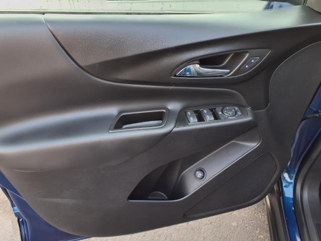 Photo of 2022 Blue Glow Metallic Chevrolet Equinox