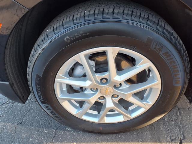 Photo of 2023 Mosaic Black Metallic Chevrolet Equinox