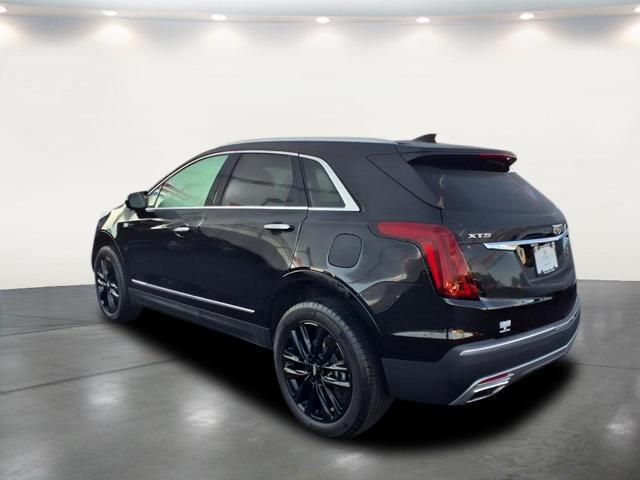 Photo of 2022 Stellar Black Metallic Cadillac XT5