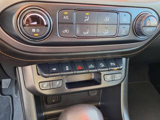 Photo of 2022 Onyx Black GMC Canyon