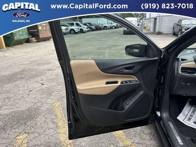 Photo of 2023 Mosaic Black Metallic Chevrolet Equinox