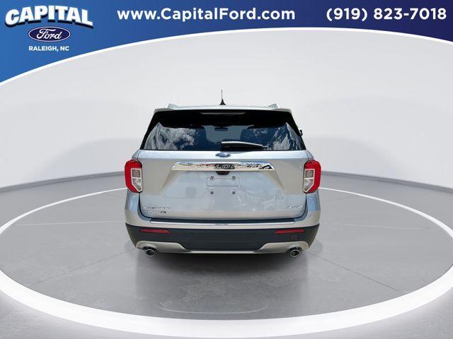 Photo of 2023 Iconic Silver Metallic Ford Explorer