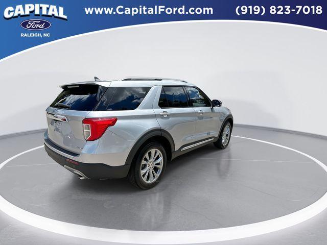 Photo of 2023 Iconic Silver Metallic Ford Explorer