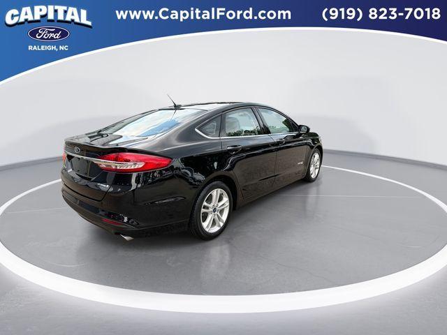 Photo of 2018 Shadow Black Ford Fusion Hybrid