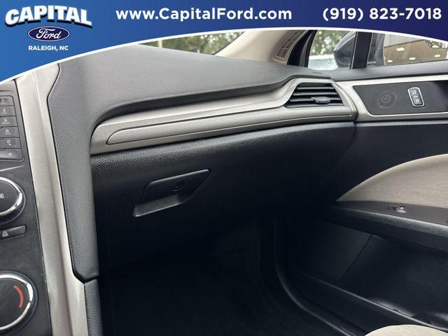 Photo of 2018 Shadow Black Ford Fusion Hybrid