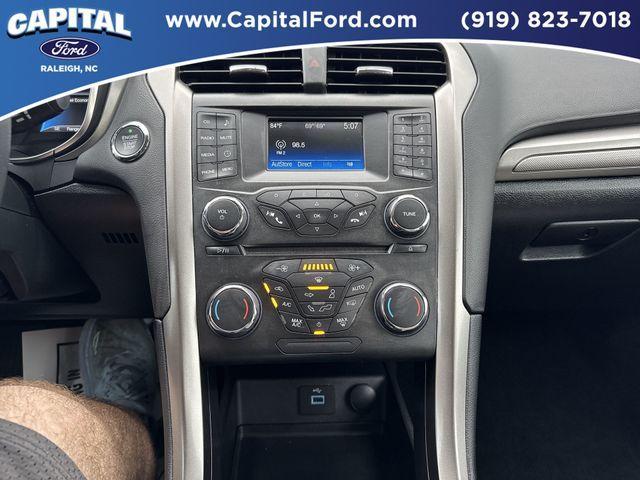 Photo of 2018 Shadow Black Ford Fusion Hybrid