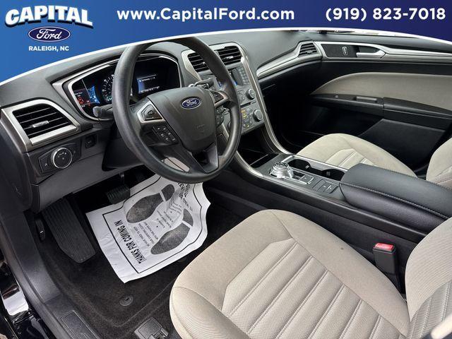 Photo of 2018 Shadow Black Ford Fusion Hybrid