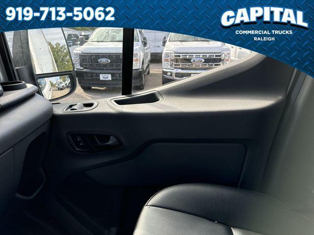 Photo of 2022 Oxford White Ford E-Transit