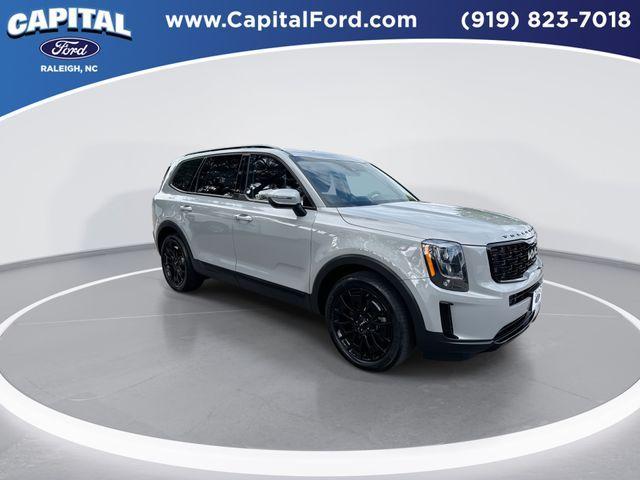 Photo of 2022 Wolf Gray Kia Telluride