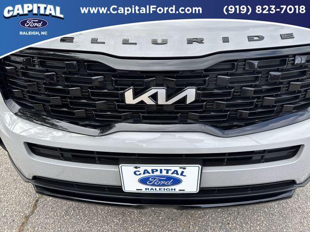Photo of 2022 Wolf Gray Kia Telluride
