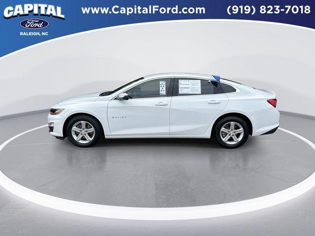 Photo of 2024 Summit White Chevrolet Malibu