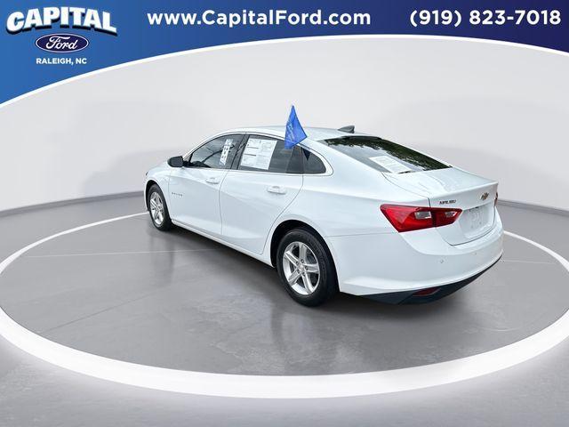 Photo of 2024 Summit White Chevrolet Malibu