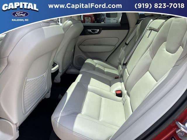 Photo of 2022 Fusion Red Metallic Volvo XC60